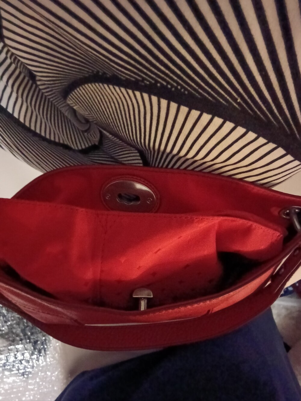 #F2 Fossil Long Live VTG Red Women's Shoulder Bag - Classic Hunter Hobo Style - Picture 14 of 15